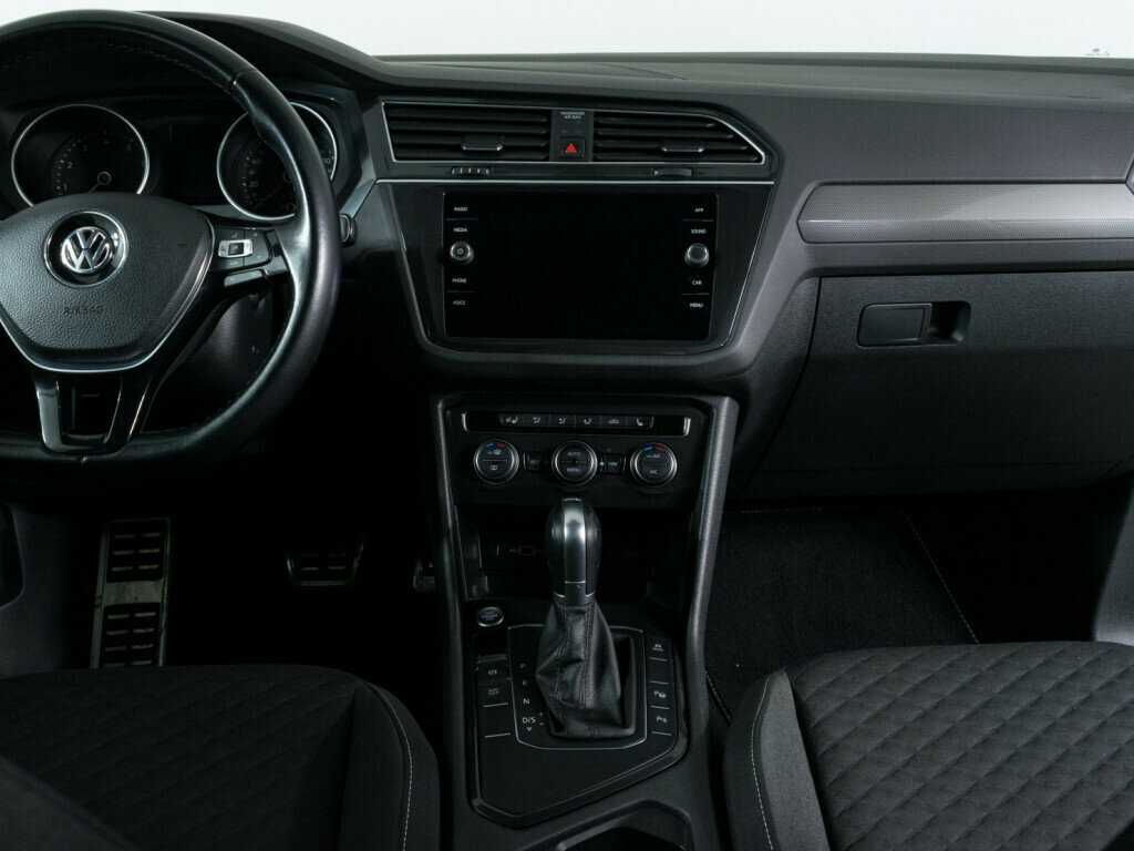 Б/У Фольксваген Тигуан 2018 года. Фото: #9