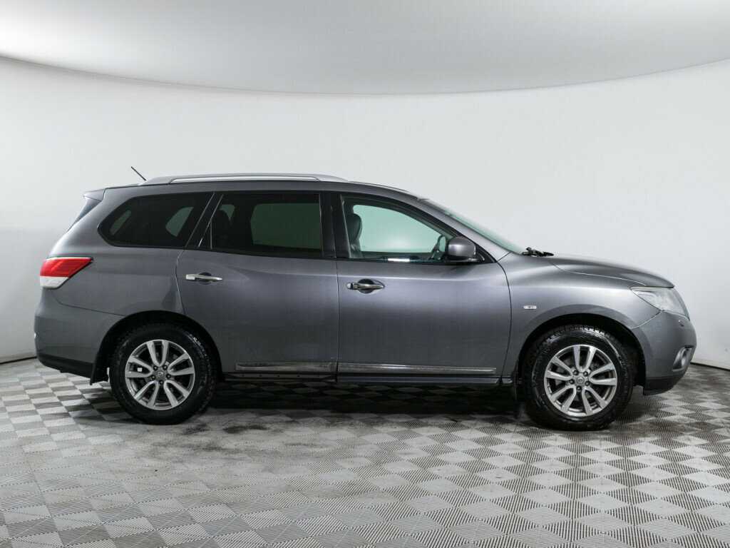 Nissan Pathfinder 2015 года с пробегом. Фото: #3
