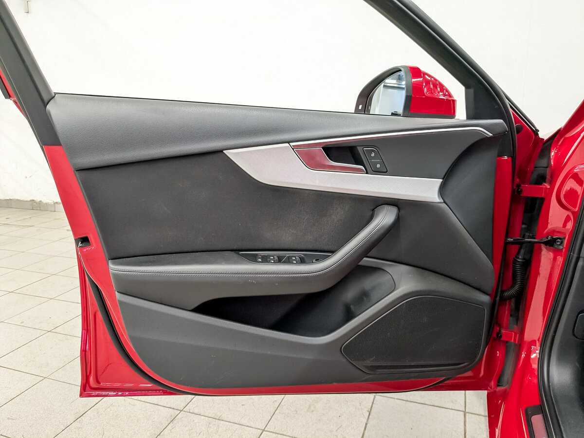 Audi A4 2017 года с пробегом. Фото: #16