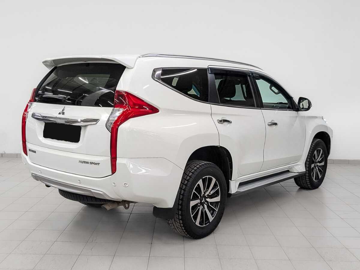 Mitsubishi Pajero Sport 2017 года с пробегом. Фото: #4