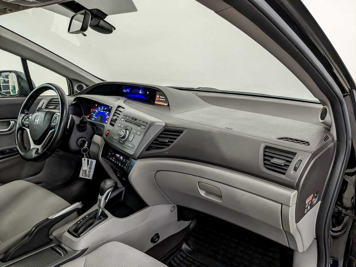 Б/У Хонда Цивик 2012 года. Фото: #10