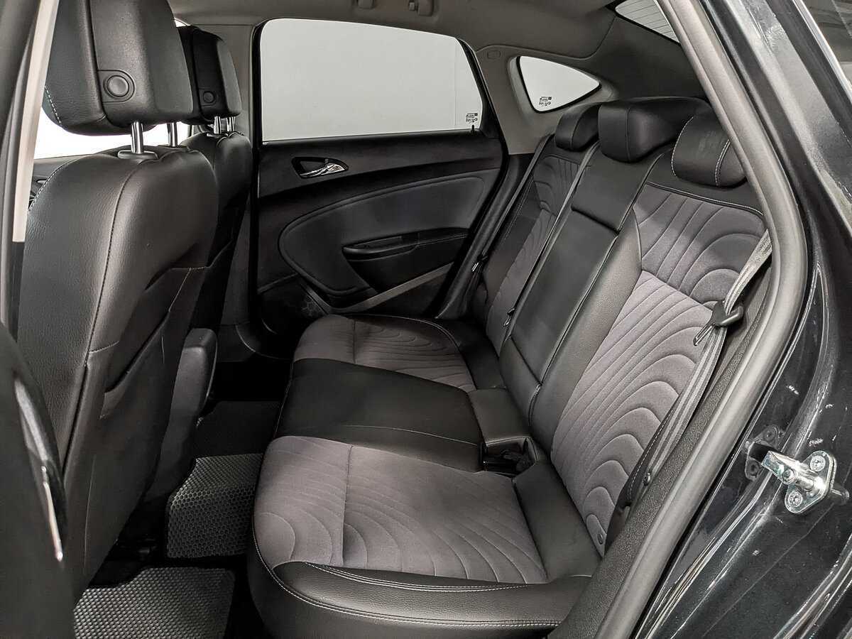 Б/У Опель Астра 2014 года. Фото: #15