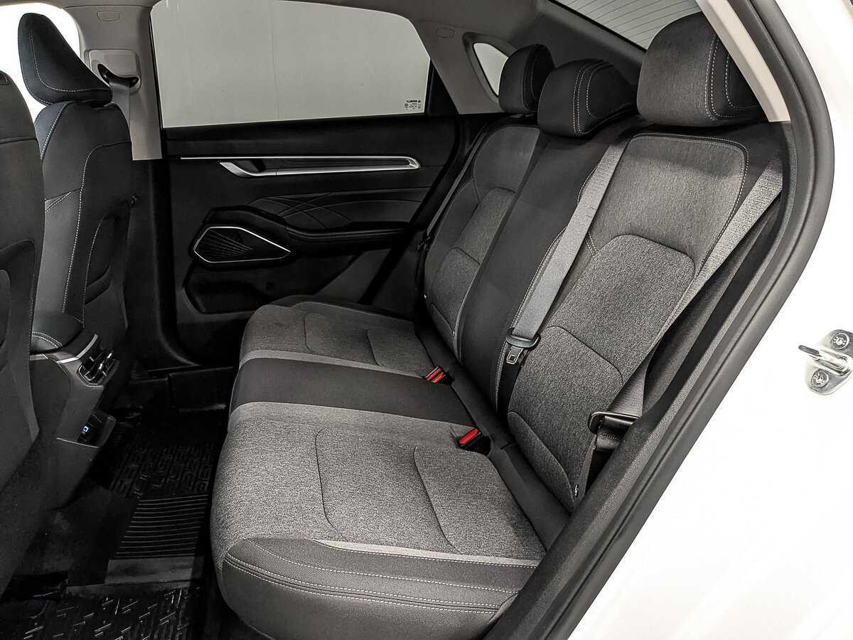 Б/У Джили Эмгранд 2024 года. Фото: #15