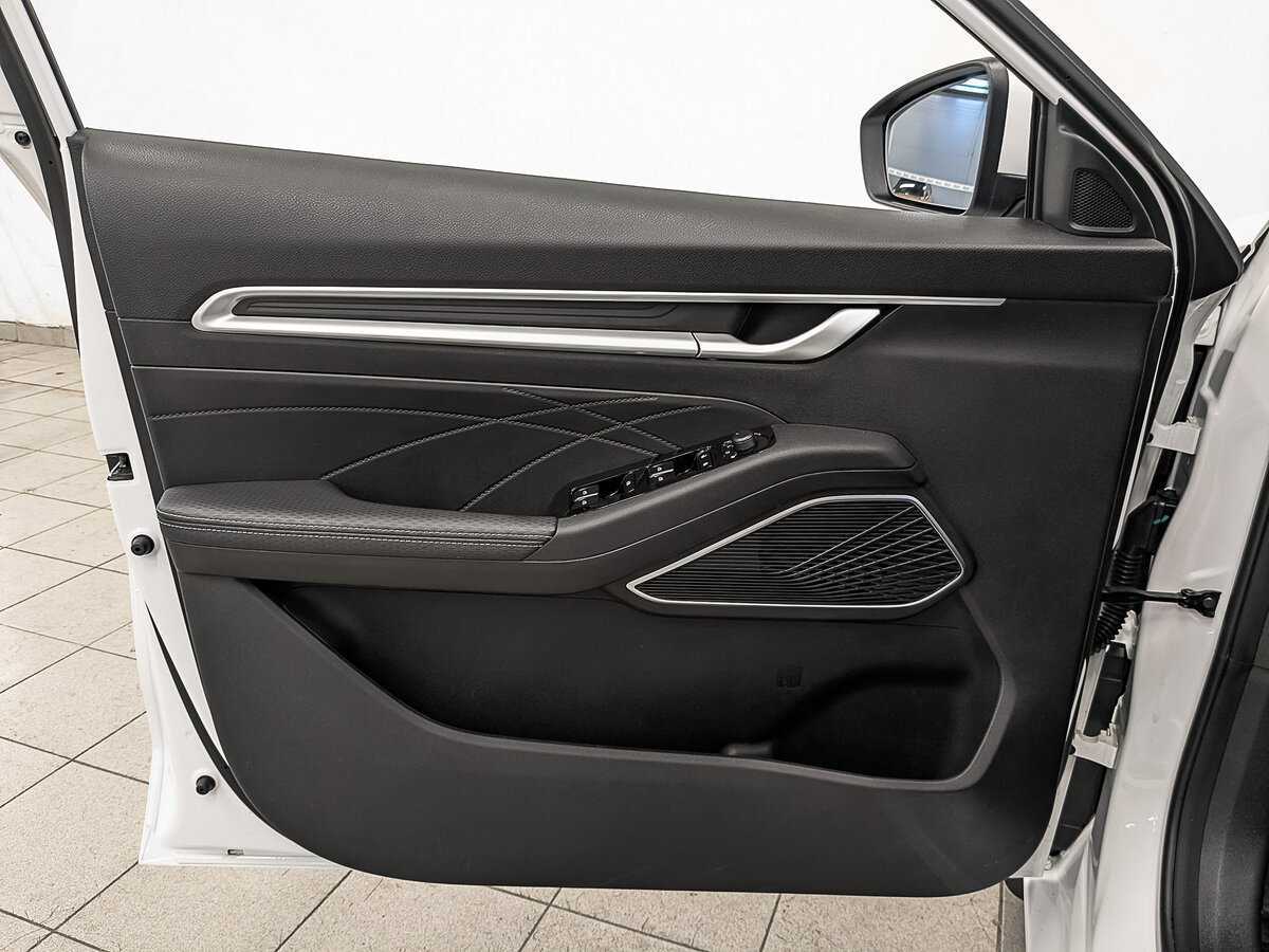 Б/У Джили Эмгранд 2024 года. Фото: #16