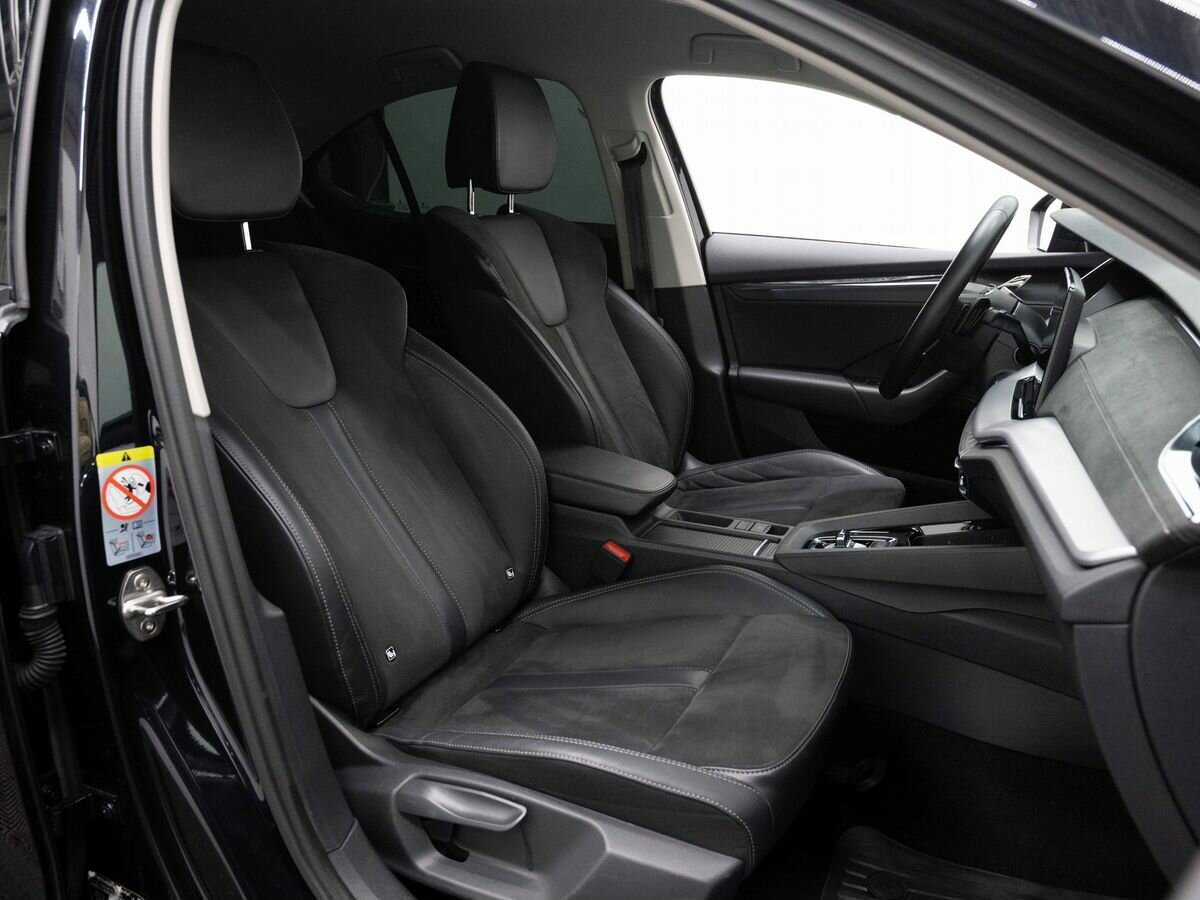 Б/У Шкода Октавия 2020 года. Фото: #11