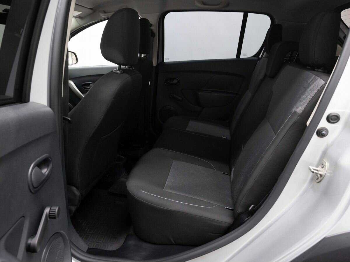 Б/У Рено Сандеро 2020 года. Фото: #8