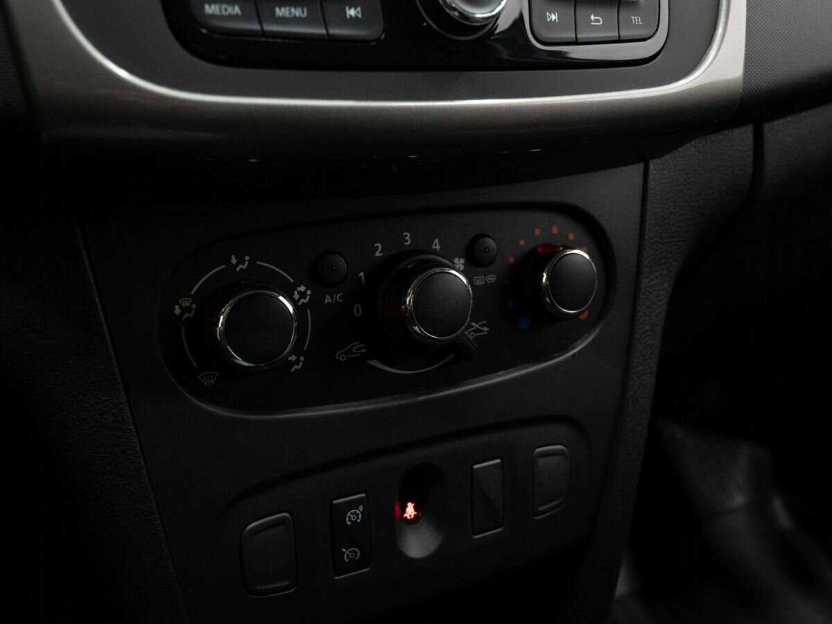 Б/У Рено Сандеро 2020 года. Фото: #18