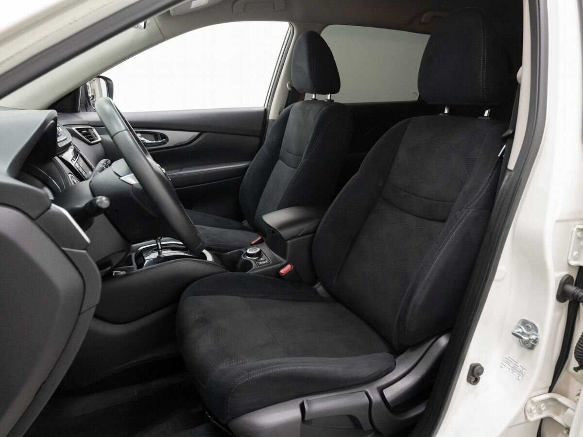 Б/У Ниссан Икс-Трейл 2017 года. Фото: #8