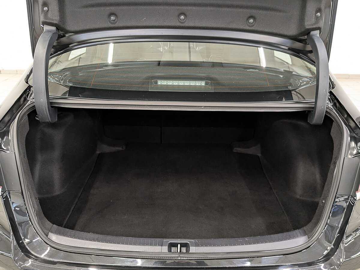 Б/У Тойота Королла 2019 года. Фото: #9