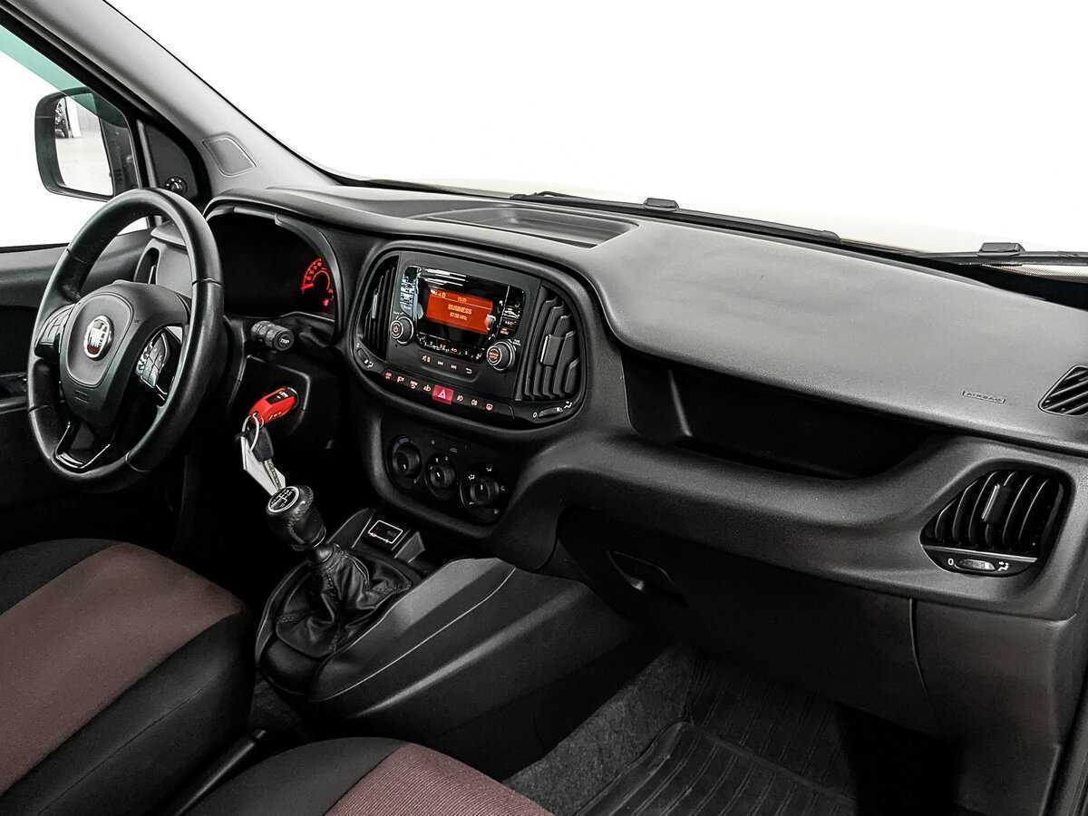 Б/У Фиат Добло 2017 года. Фото: #12