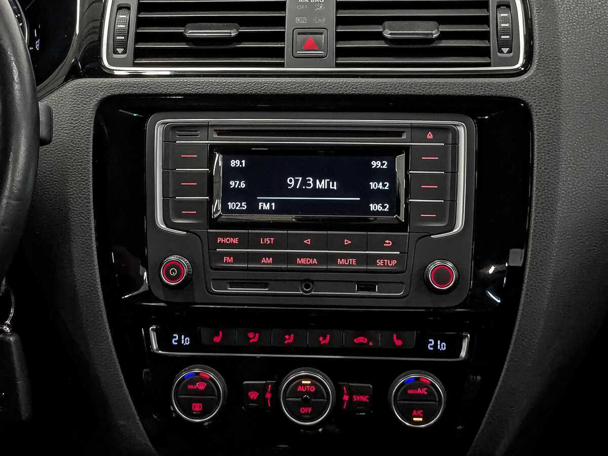 Б/У Фольксваген Джетта 2016 года. Фото: #16