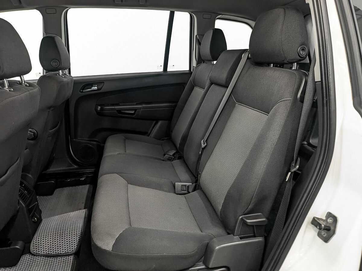 Б/У Опель Зафира 2013 года. Фото: #17