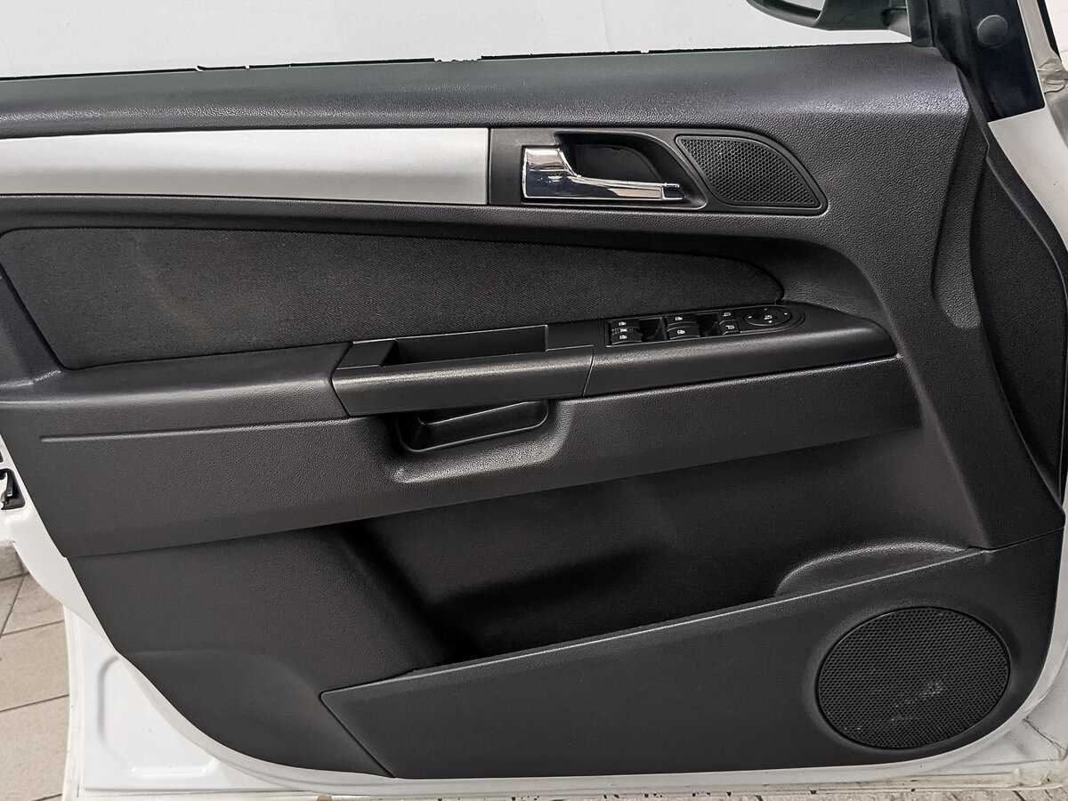 Б/У Опель Зафира 2013 года. Фото: #18