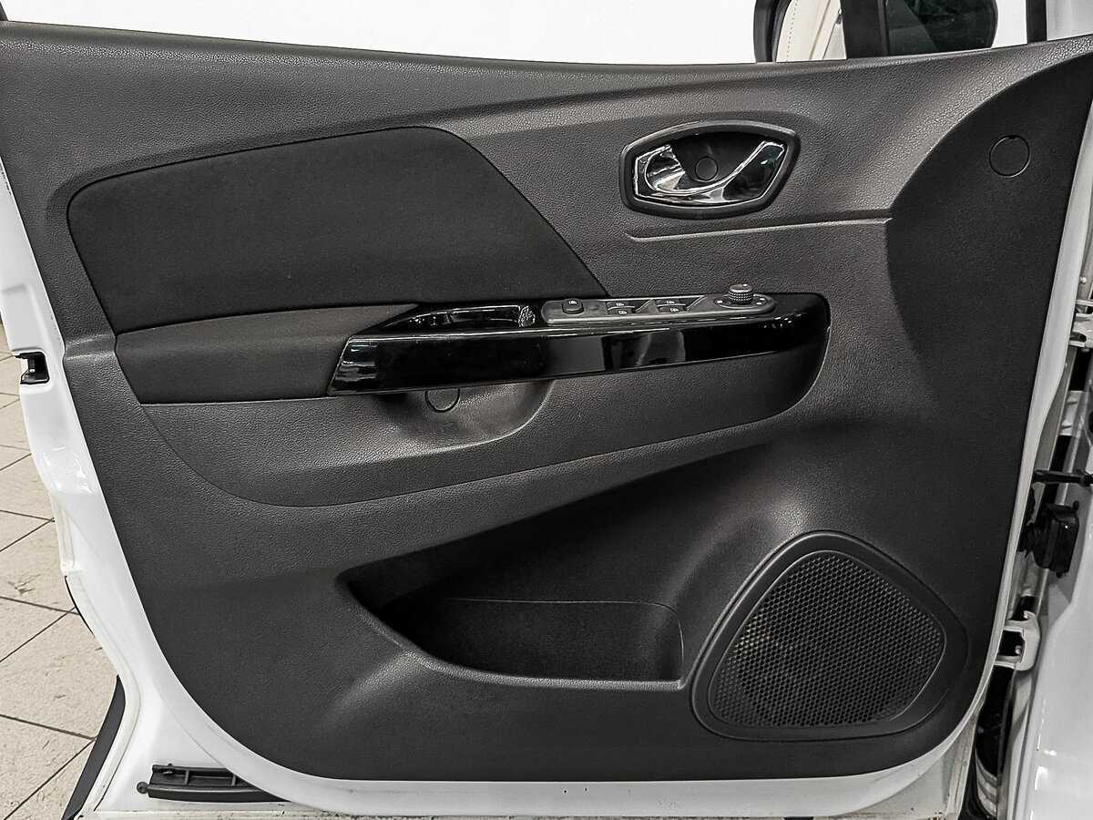 Б/У Рено Каптюр 2017 года. Фото: #16