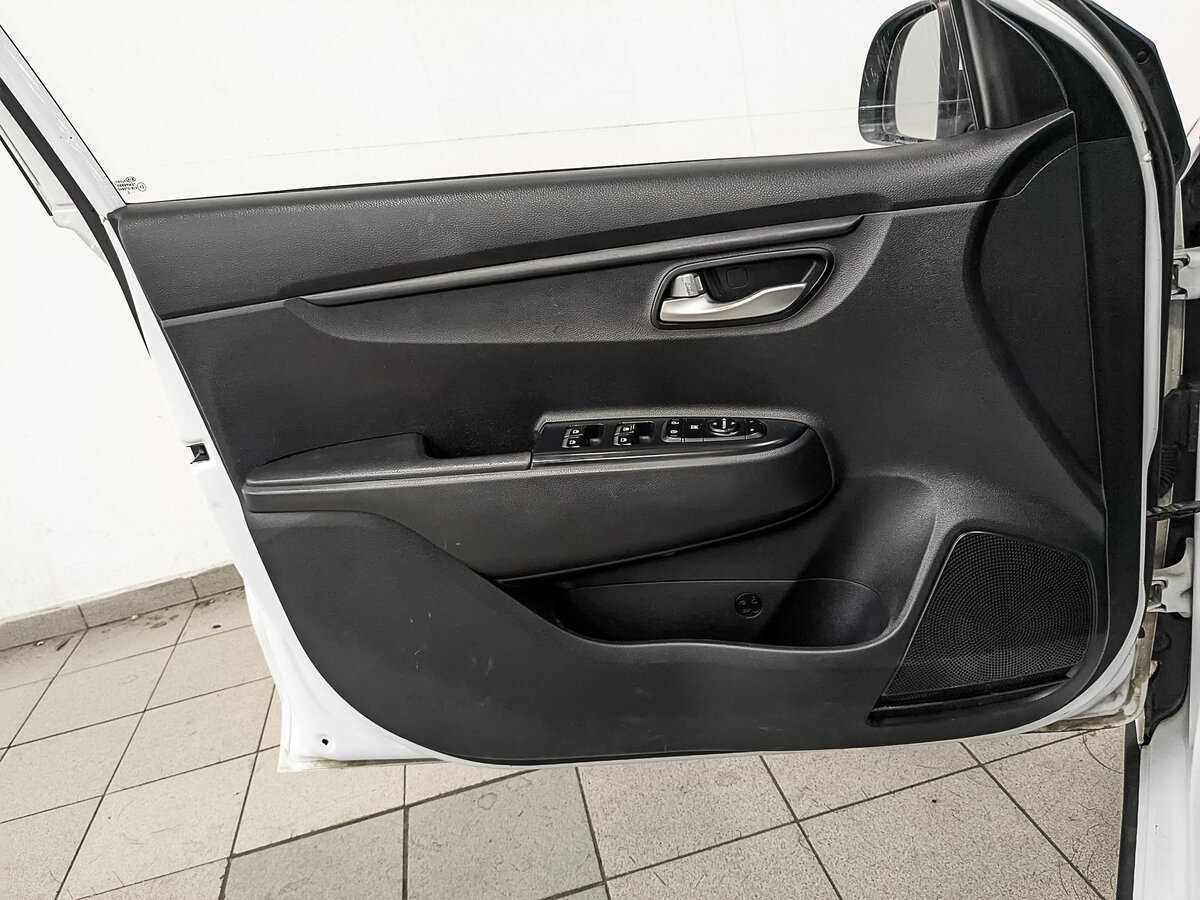 Б/У Киа Рио 2020 года. Фото: #17