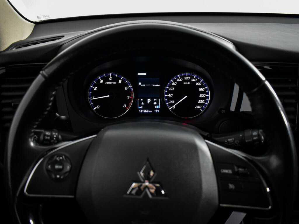 Mitsubishi Outlander 2017 года с пробегом. Фото: #17