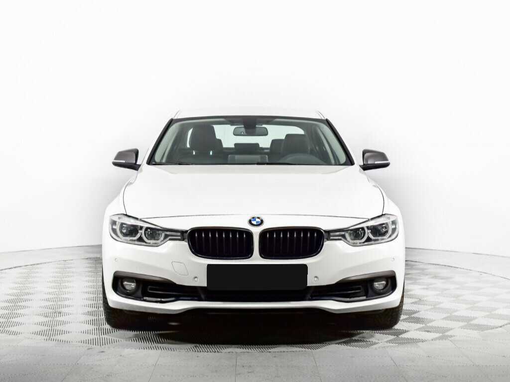 BMW 3 серии 2015 года с пробегом. Фото: #1