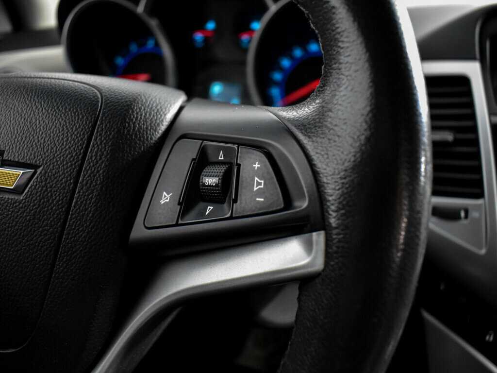 Б/У Шевроле Круз 2012 года. Фото: #14