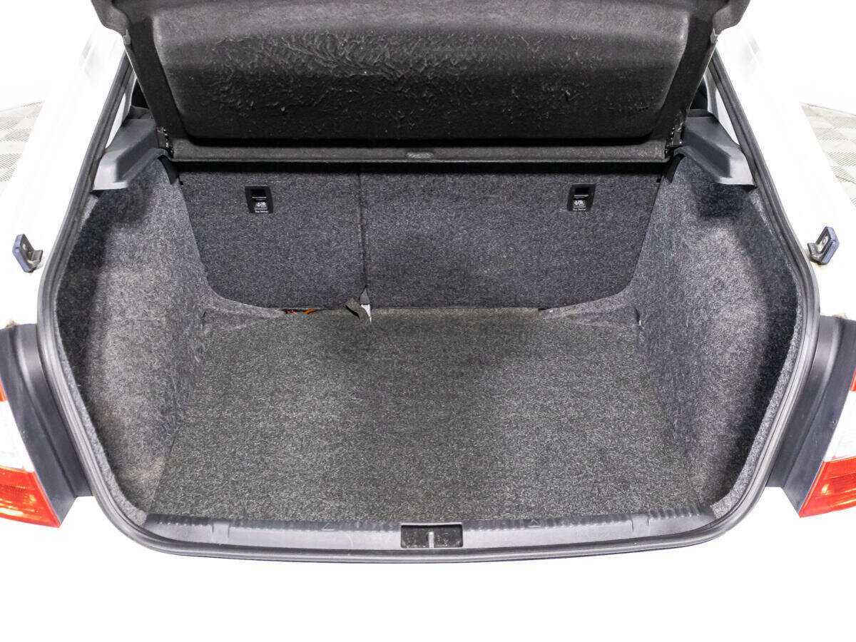 Skoda Rapid 2014 года с пробегом. Фото: #9