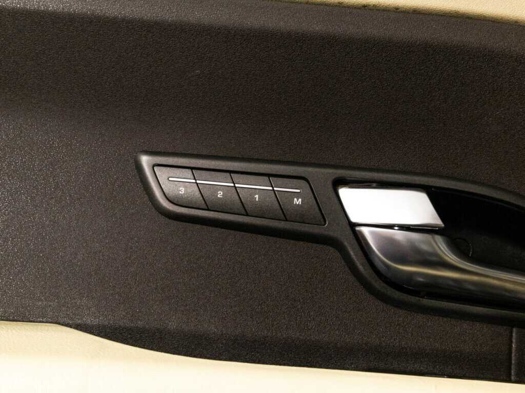 Land Rover Range Rover Evoque 2012 года с пробегом. Фото: #17