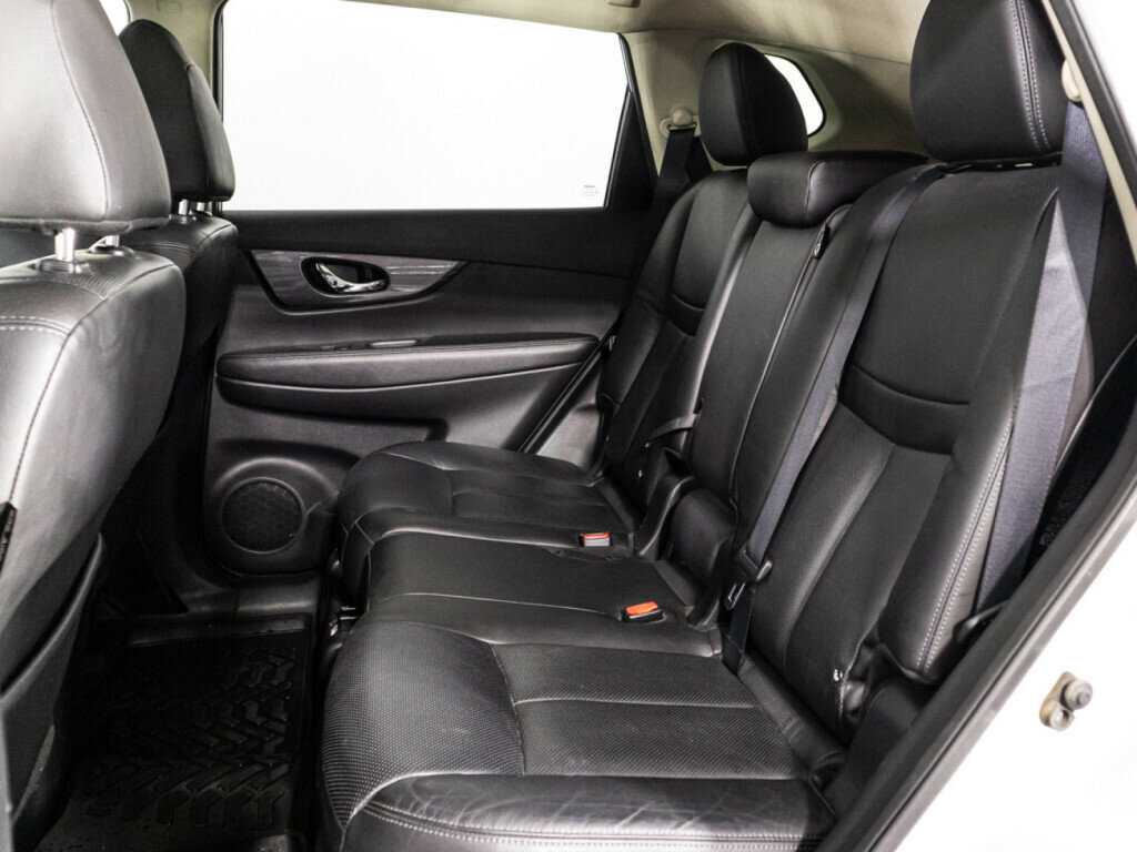 Б/У Ниссан Икс-Трейл 2016 года. Фото: #9