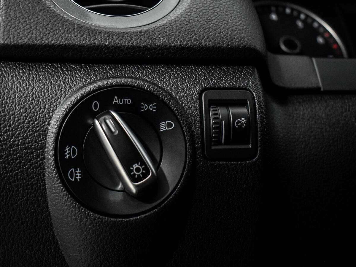 Volkswagen Tiguan 2012 года с пробегом. Фото: #9