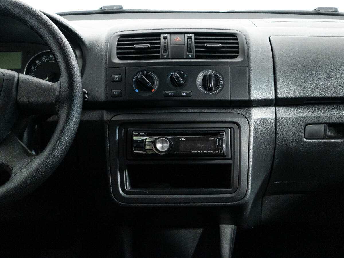 Б/У Шкода Фабия 2012 года. Фото: #12