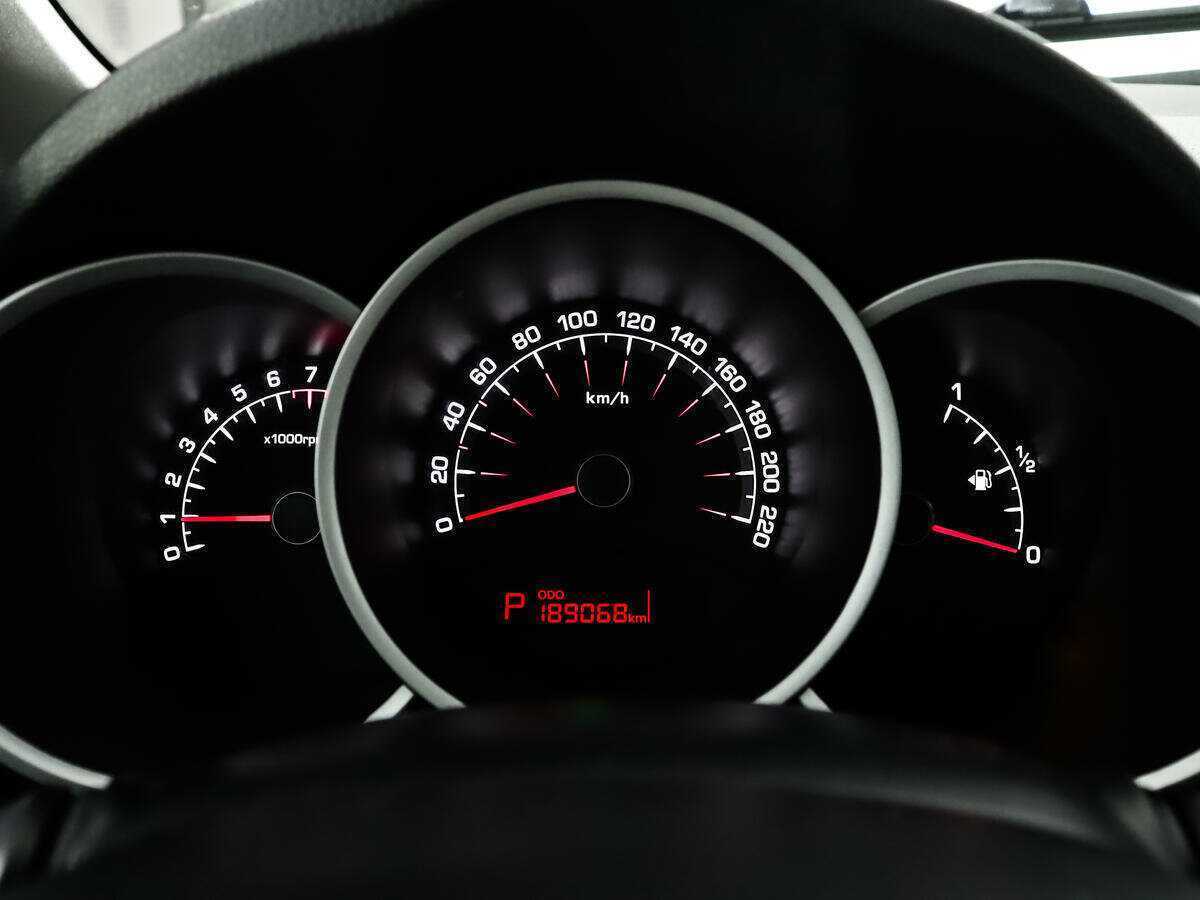 Б/У Киа Венга 2012 года. Фото: #9