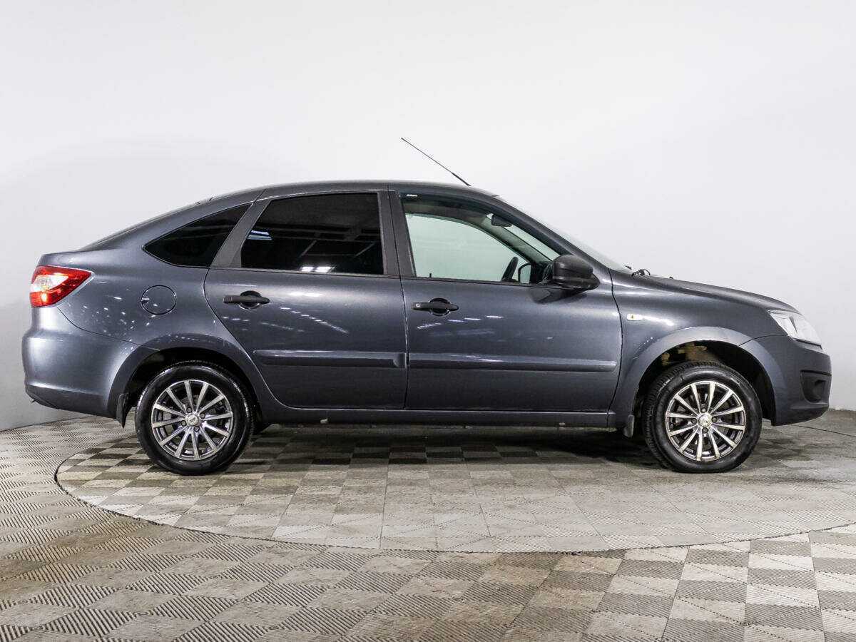 Б/У Лада (ВАЗ) Гранта 2018 года. Фото: #3