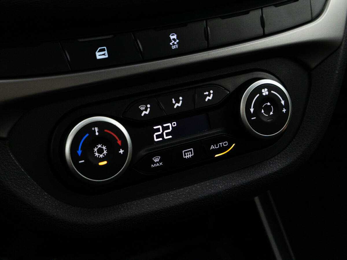 Б/У Лада (ВАЗ) Веста 2017 года. Фото: #15