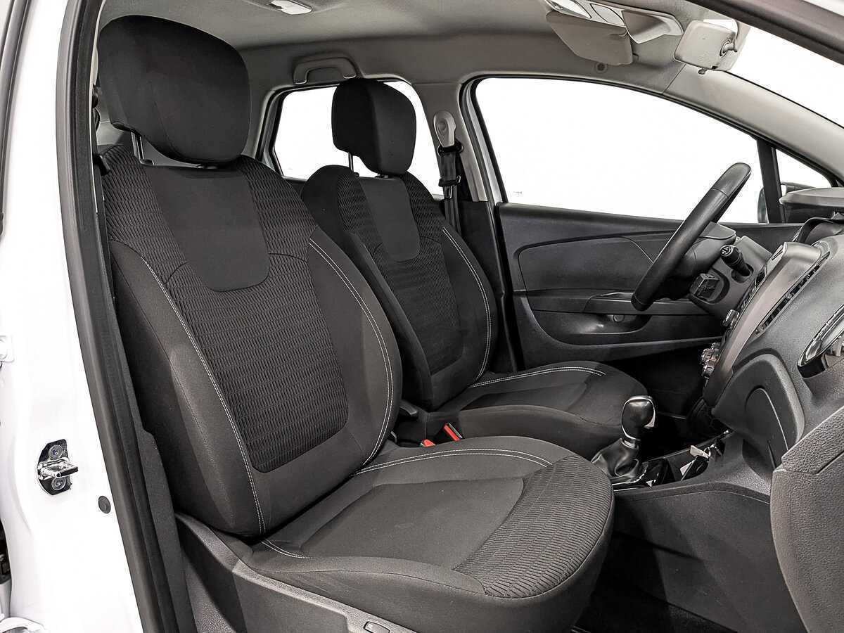 Б/У Рено Каптюр 2018 года. Фото: #23