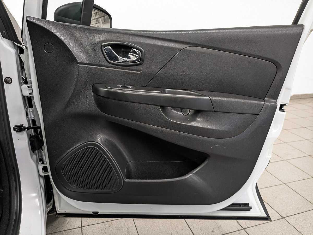 Б/У Рено Каптюр 2018 года. Фото: #24