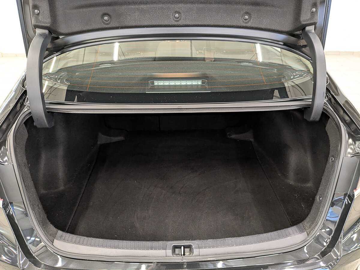 Б/У Тойота Королла 2019 года. Фото: #9