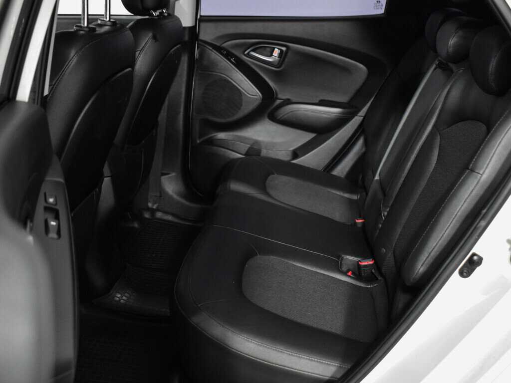 Б/У Хендай ай-икс35 2014 года. Фото: #9