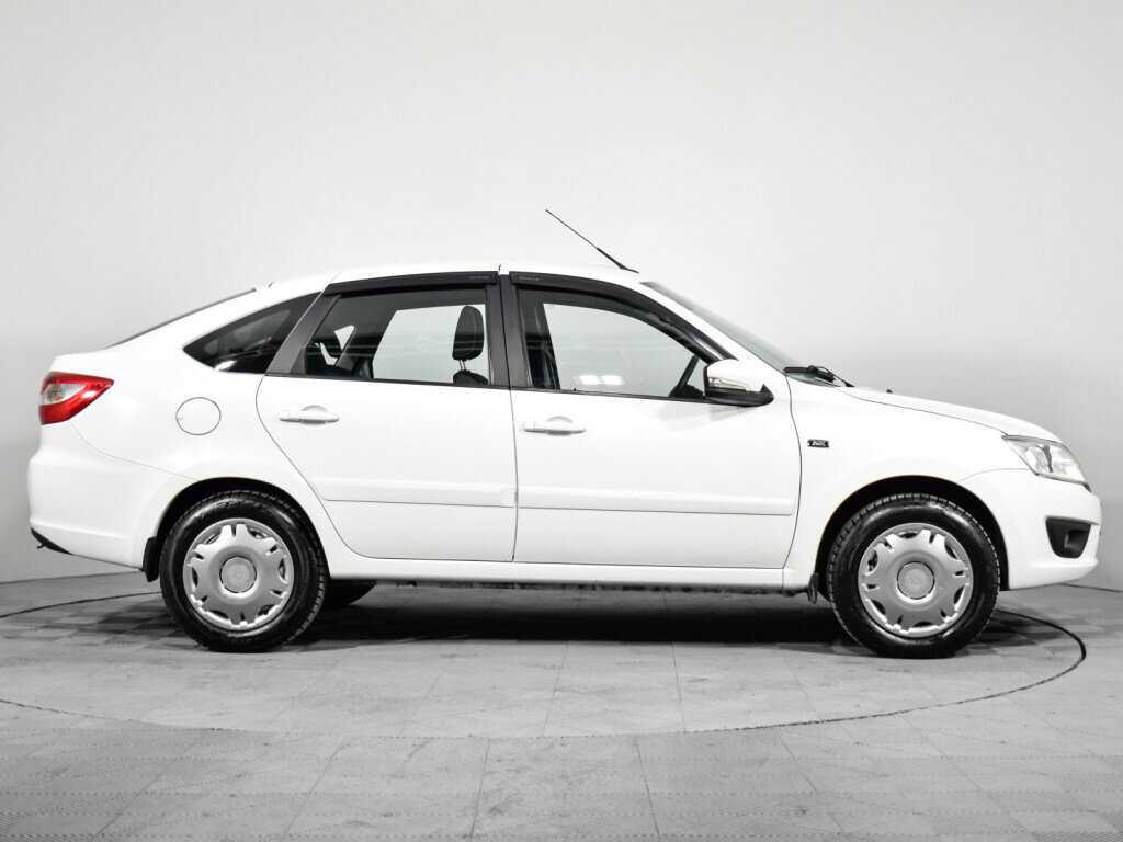 Б/У Лада (ВАЗ) Гранта 2016 года. Фото: #3