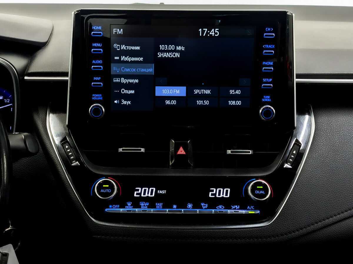 Б/У Тойота Королла 2019 года. Фото: #13