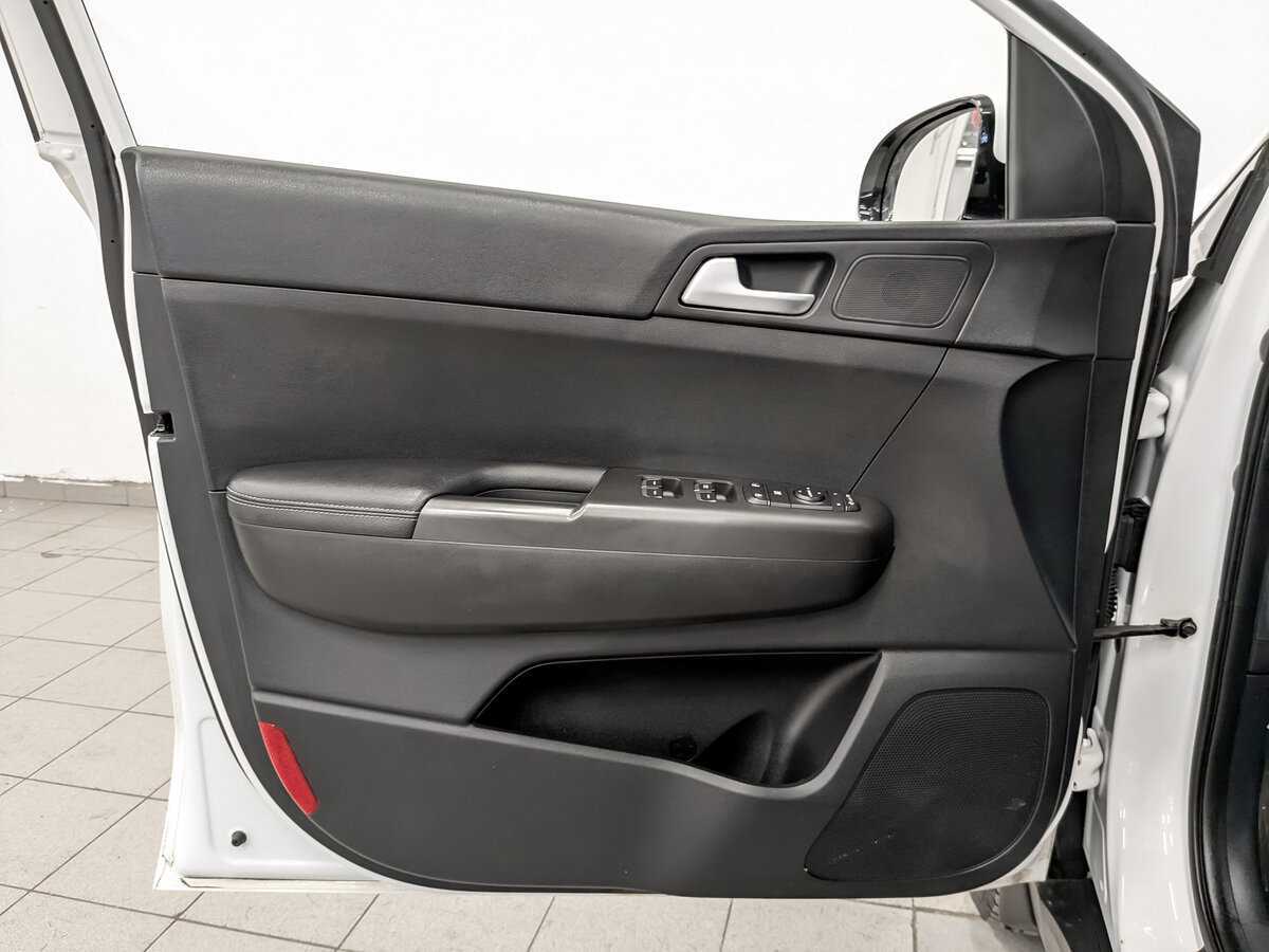 Б/У Киа Спортейдж 2016 года. Фото: #18