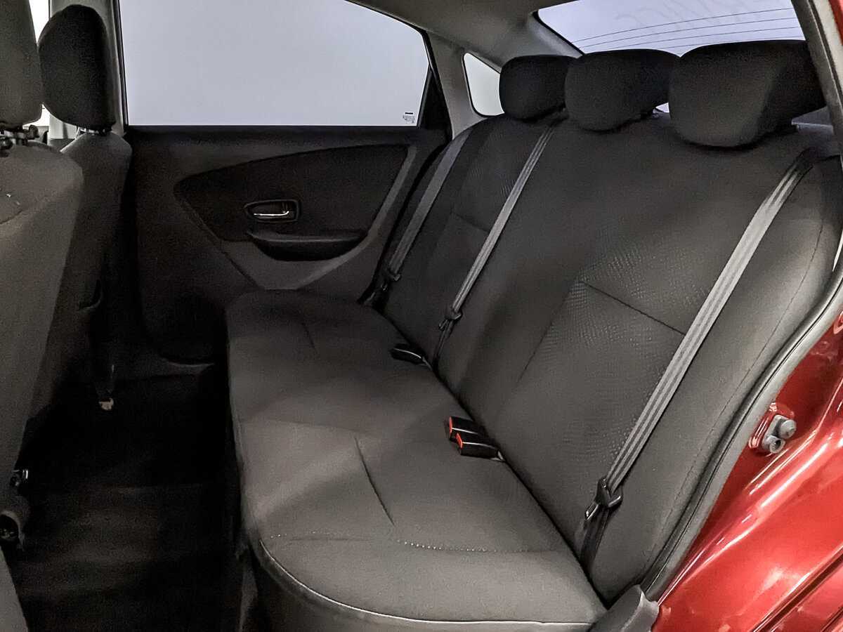 Б/У Ниссан Альмера 2014 года. Фото: #17