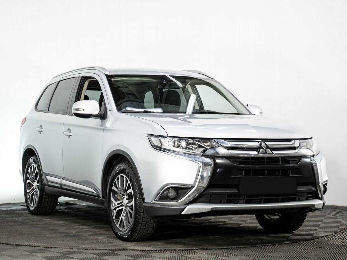 Mitsubishi Outlander 2018 года с пробегом. Фото: #2