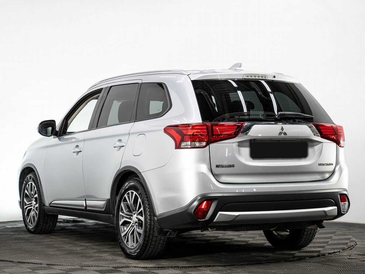 Mitsubishi Outlander 2018 года с пробегом. Фото: #5
