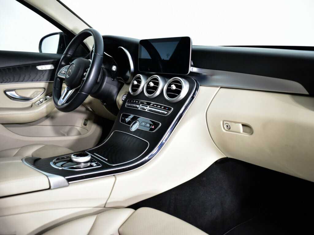 Mercedes-Benz C-Класс 2018 года с пробегом. Фото: #8