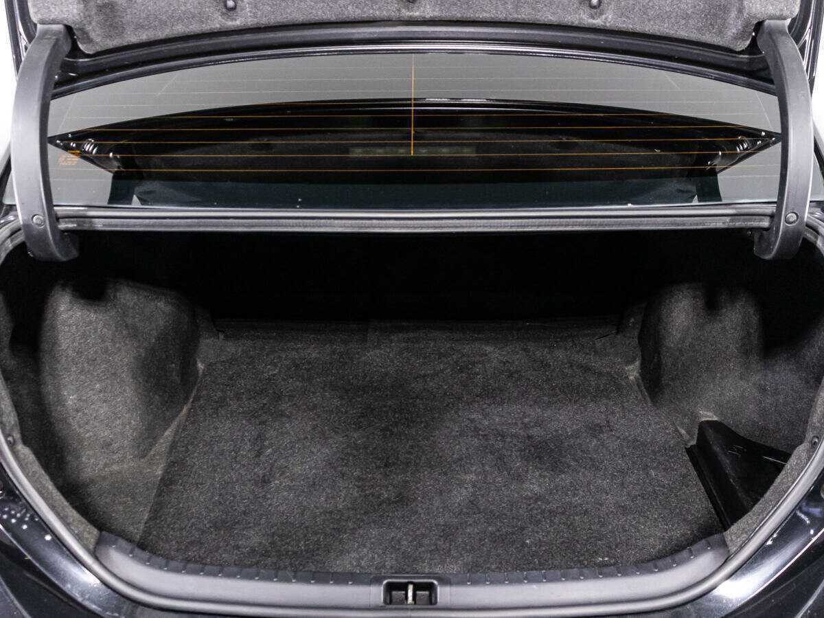 Б/У Тойота Королла 2013 года. Фото: #14