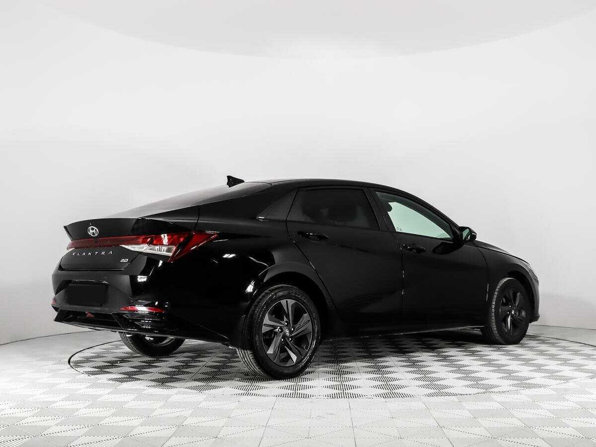 Hyundai Elantra 2021 года с пробегом. Фото: #4