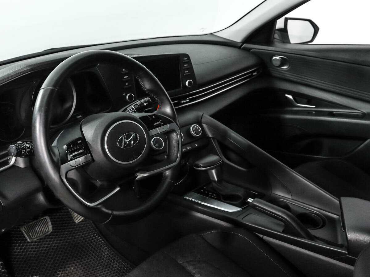 Hyundai Elantra 2021 года с пробегом. Фото: #8