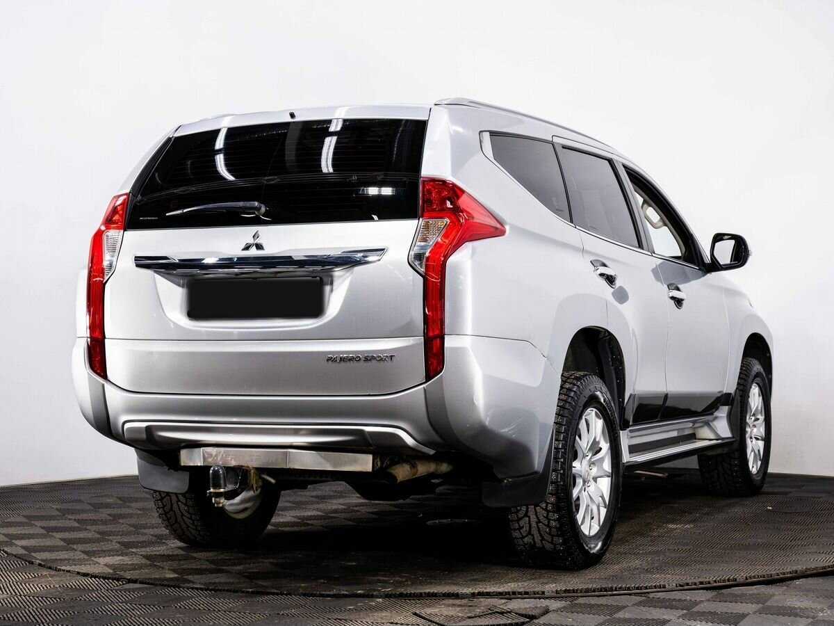 Mitsubishi Pajero Sport 2017 года с пробегом. Фото: #5