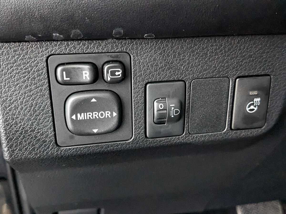 Б/У Тойота Рав4 2017 года. Фото: #27