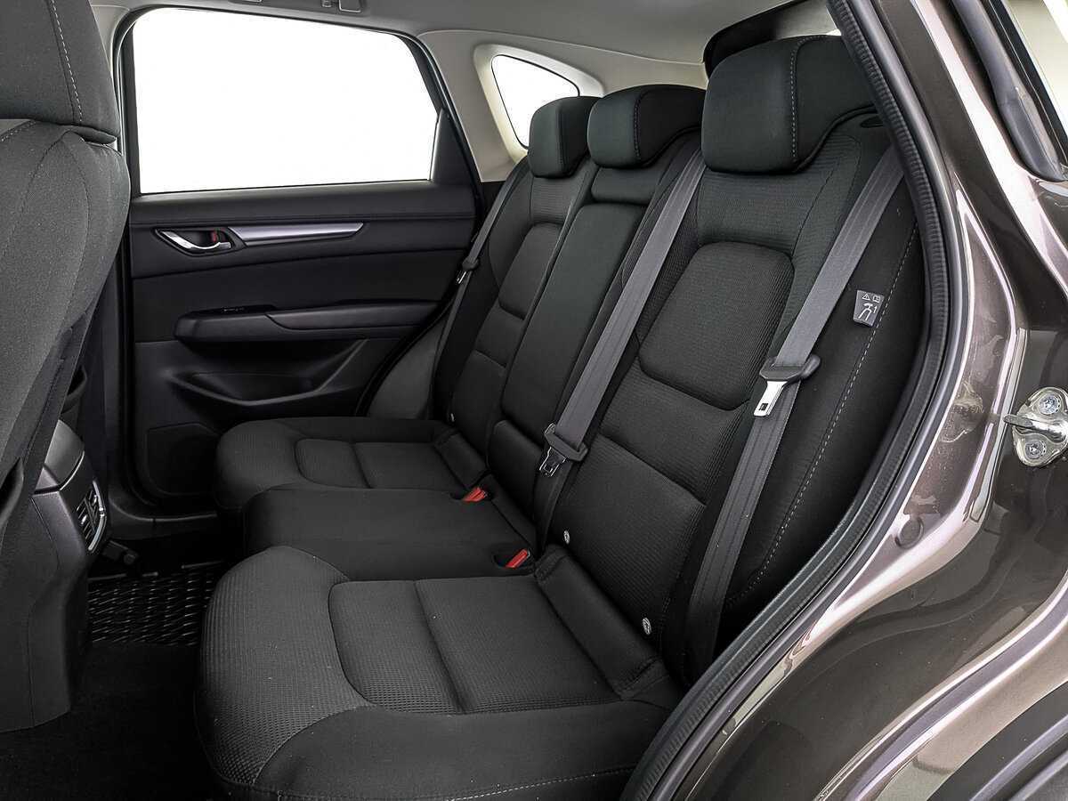 Б/У Мазда Ц-Икс-5 2017 года. Фото: #17