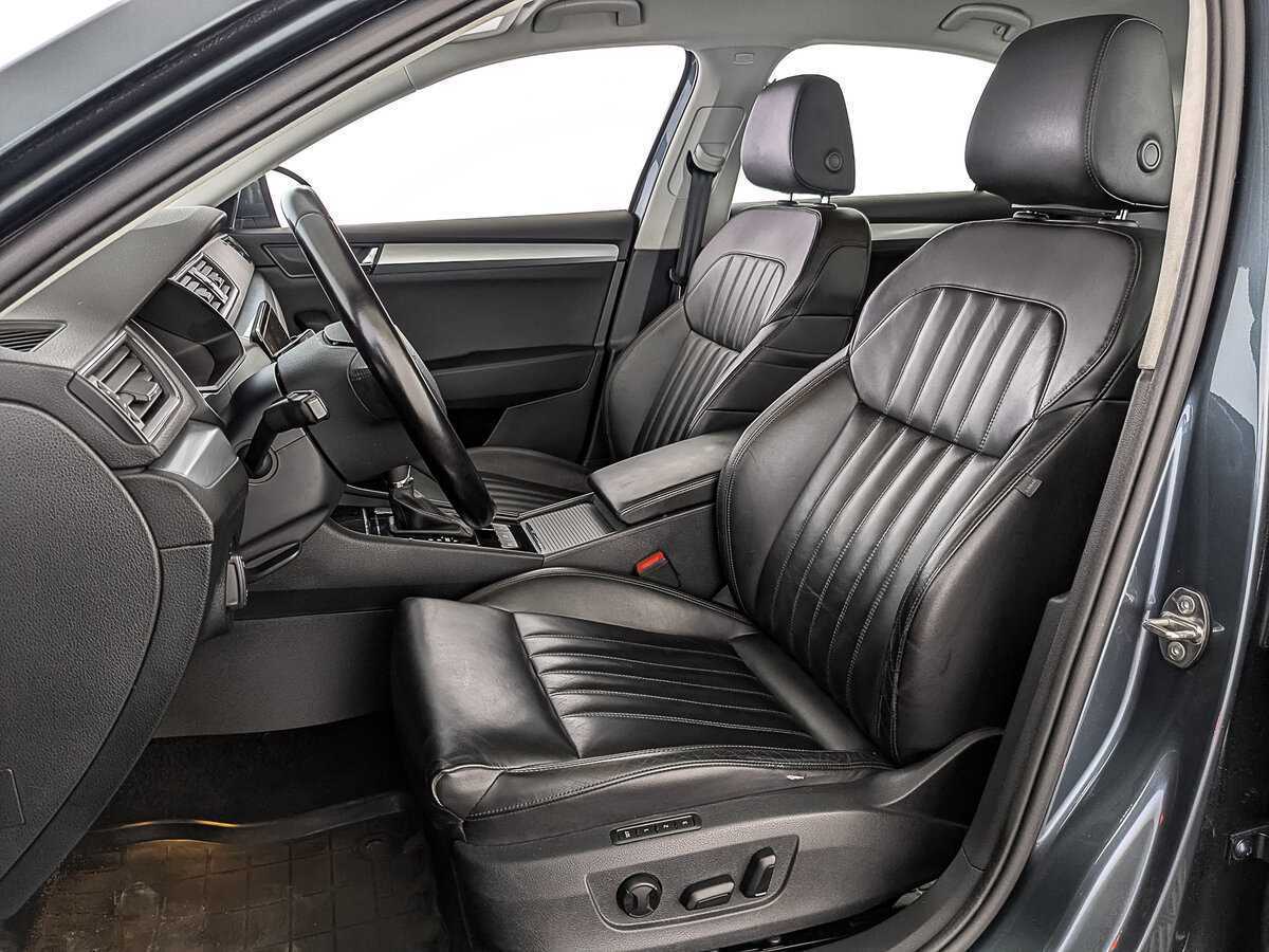 Б/У Шкода Суперб 2018 года. Фото: #17