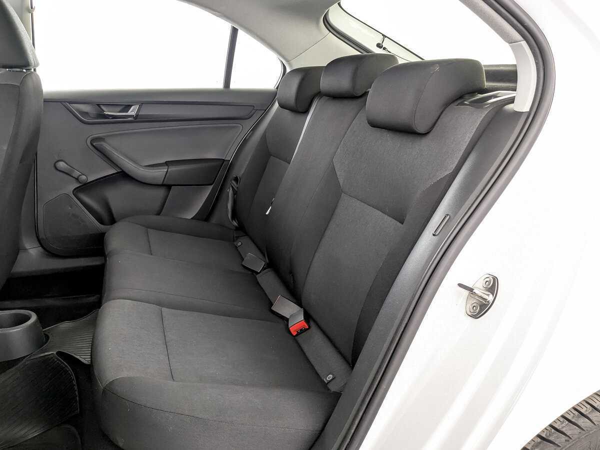 Б/У Шкода Рапид 2017 года. Фото: #11