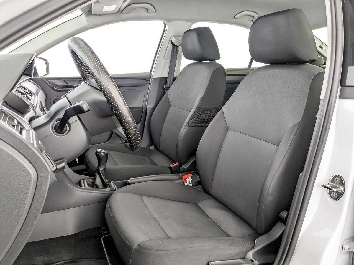 Б/У Шкода Рапид 2017 года. Фото: #17